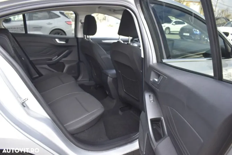 Ford Focus din 2022 cu 3.500 km - oferta FOR186814 - foto 14