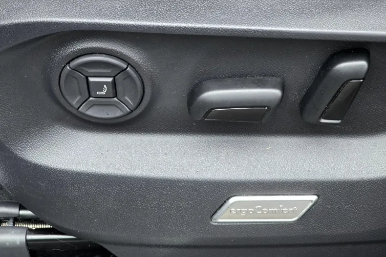 Volkswagen Touareg din 2024 cu 56.000 km - oferta VOL186818 - foto 15