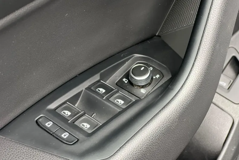 Volkswagen Touareg din 2024 cu 56.000 km - oferta VOL186818 - foto 27