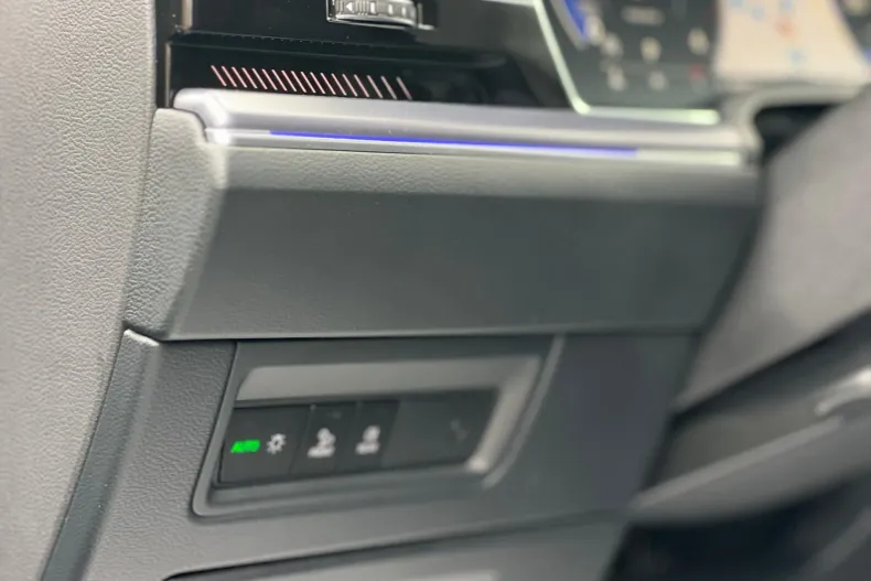 Volkswagen Touareg din 2024 cu 56.000 km - oferta VOL186818 - foto 28