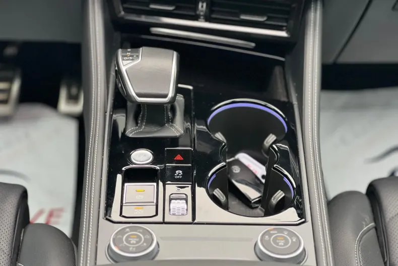 Volkswagen Touareg din 2024 cu 56.000 km - oferta VOL186818 - foto 33