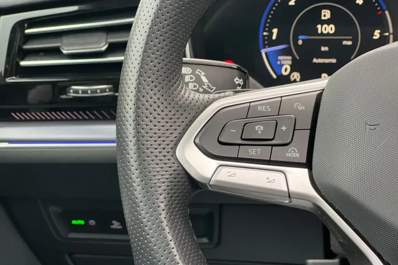 Volkswagen Touareg din 2024 cu 56.000 km - oferta VOL186818 - foto 35