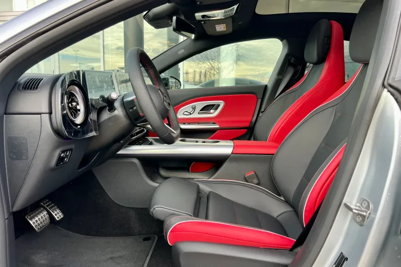 Mercedes-Benz CLA 200 (Clasa CLA) din 2026 cu 5 km - oferta MER186825 - foto 12