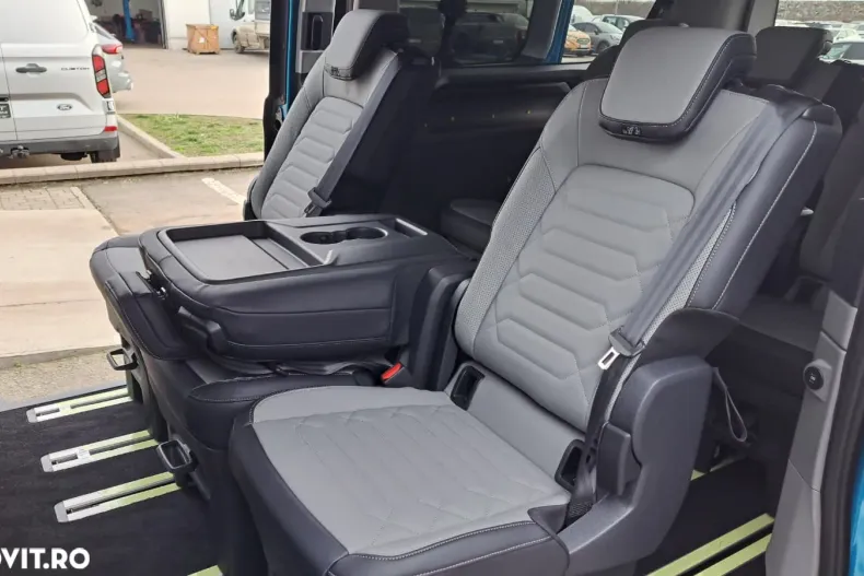 Ford Tourneo Custom din 2025 cu 1 km - oferta FOR186827 - foto 19