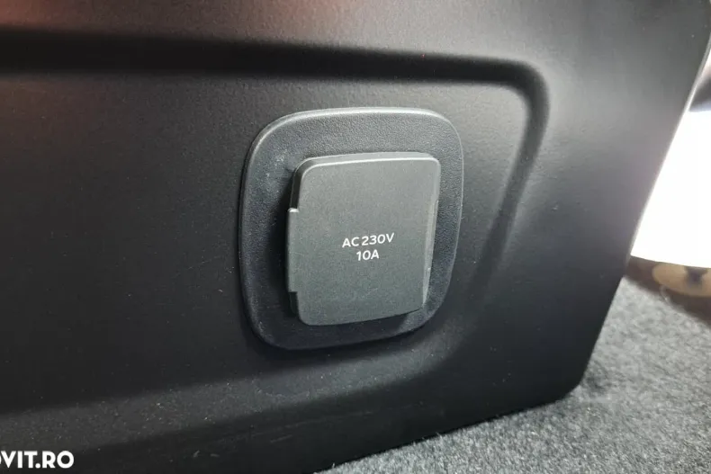 Ford Tourneo Custom din 2025 cu 1 km - oferta FOR186827 - foto 37