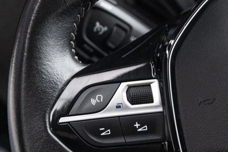 Peugeot 3008 din 2021 cu 173.000 km - oferta PEU186847 - foto 29