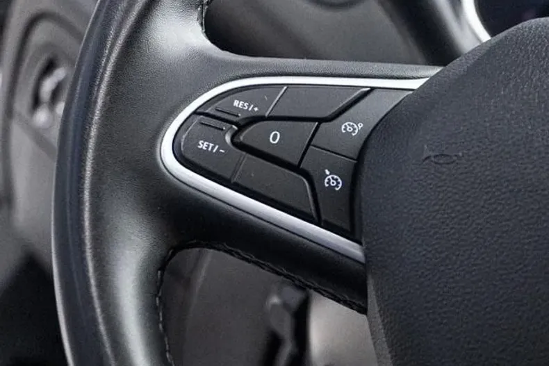 Renault Megane din 2023 cu 87.647 km - oferta REN186859 - foto 17