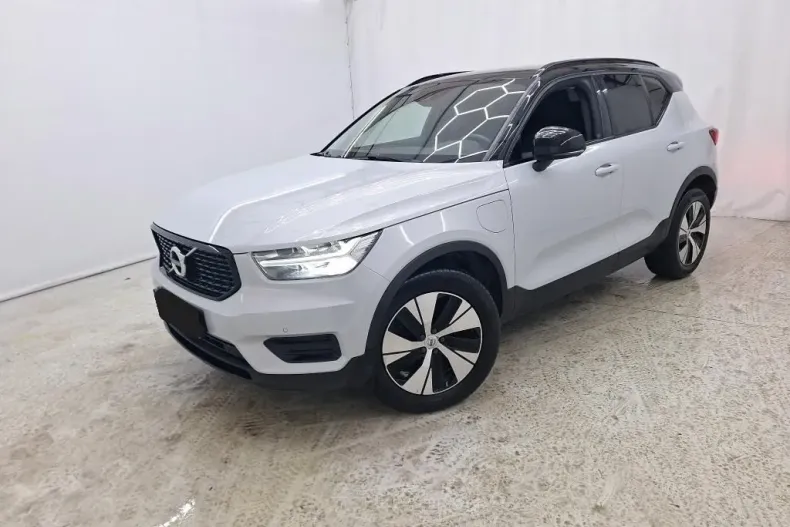 Volvo XC40 din 2020 cu 145.620 km - oferta VOL186869 - foto 1