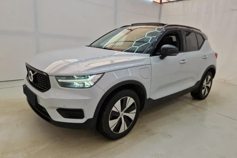 Volvo XC40 din 2020 cu 153.870 km - oferta VOL186870 - foto 1