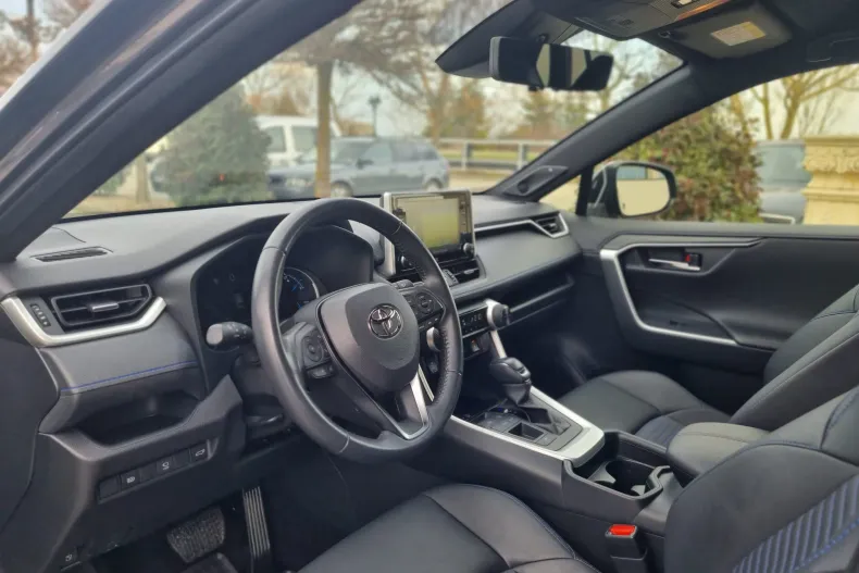Toyota RAV4 din 2022 cu 72.179 km - oferta TOY186876 - foto 12
