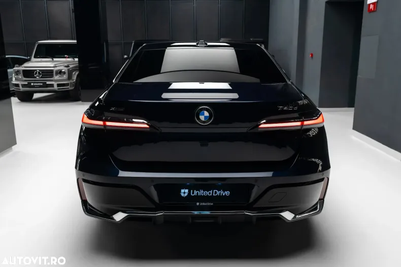 BMW Seria 7 din 2024 cu 25.300 km - oferta BMW186882 - foto 19