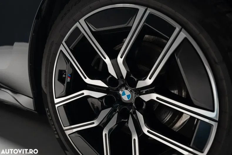 BMW Seria 7 din 2024 cu 25.300 km - oferta BMW186882 - foto 29