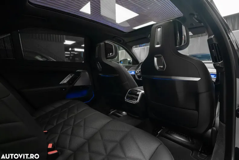 BMW Seria 7 din 2024 cu 25.300 km - oferta BMW186882 - foto 39