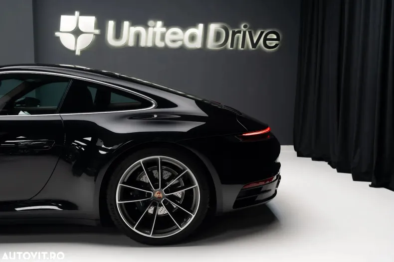 Porsche 911 din 2022 cu 18.175 km - oferta POR186883 - foto 4