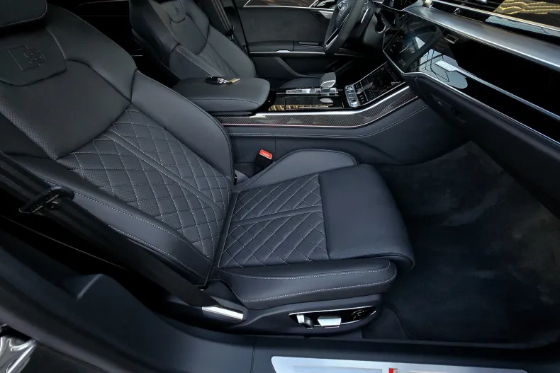 Audi A8 din 2025 cu 500 km - oferta AUD186889 - foto 32