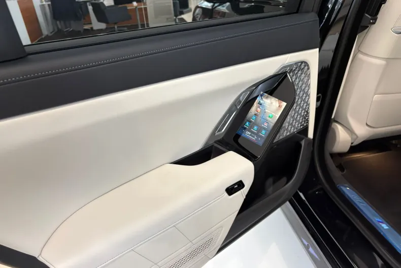 BMW Seria 7 din 2026 cu 0 km - oferta BMW186897 - foto 9