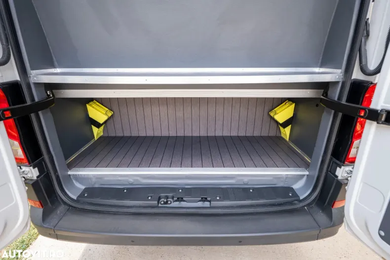 Volkswagen Crafter din 2026 cu 0 km - oferta VOL186903 - foto 7