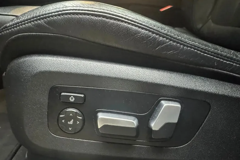 BMW X6 (Seria X) din 2021 cu 88.000 km - oferta BMW186907 - foto 25