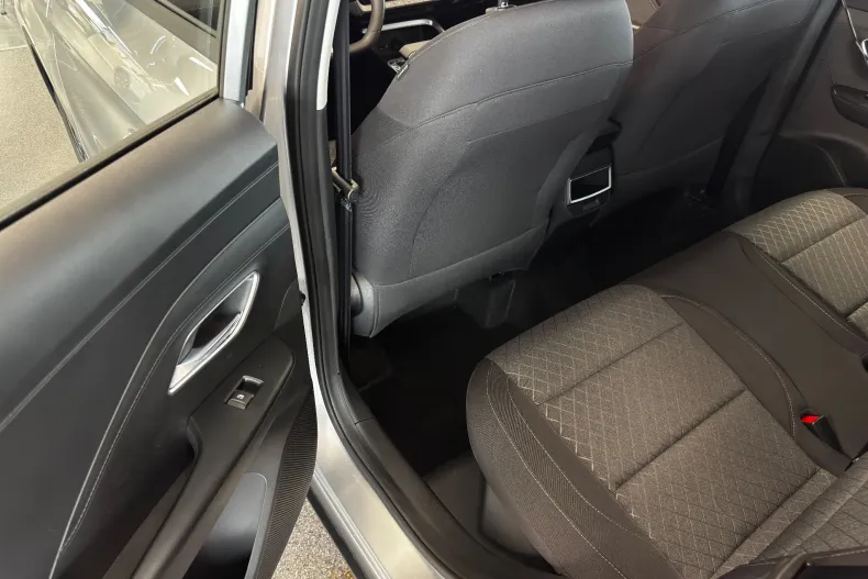 MG ZS HEV din 2025 cu 5 km - oferta MG0186914 - foto 18