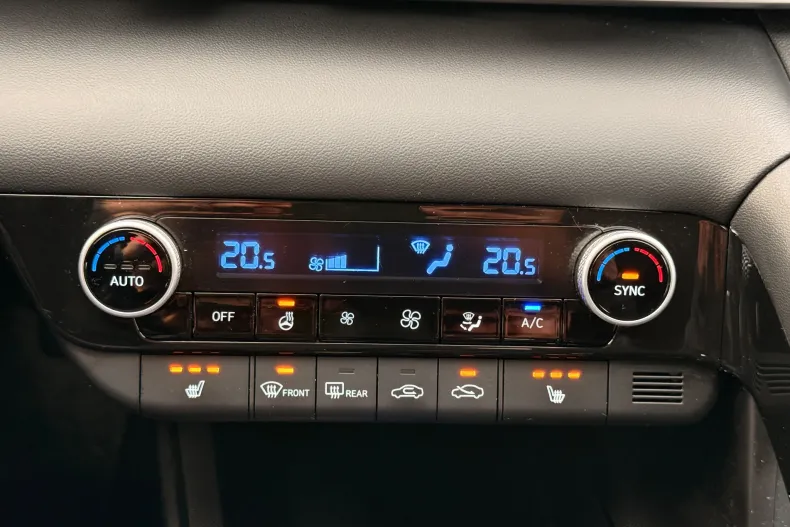 Hyundai Elantra din 2022 cu 130.108 km - oferta HYU186928 - foto 10