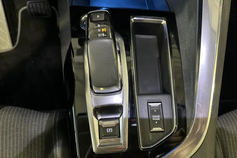 Peugeot 3008 din 2021 cu 74.597 km - oferta PEU186929 - foto 18