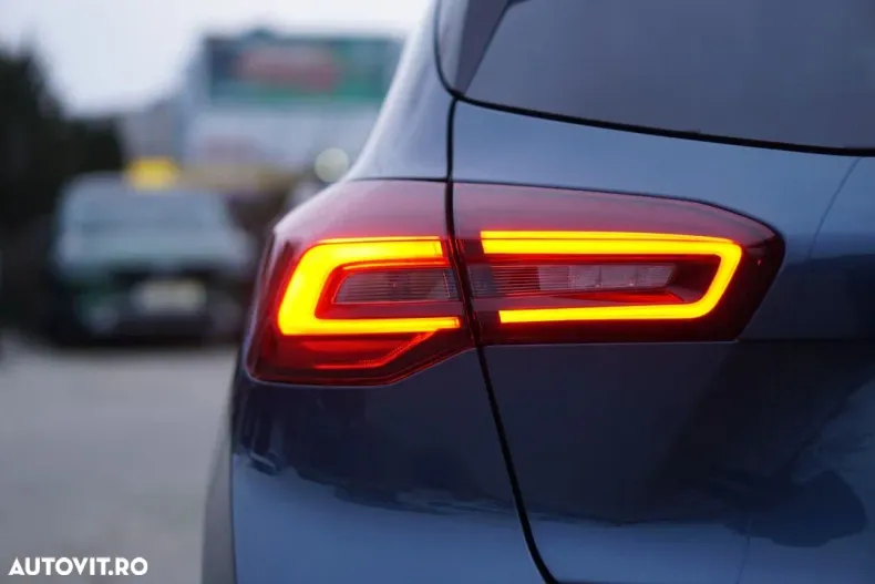 Ford Focus din 2025 cu 2.990 km - oferta FOR186934 - foto 10