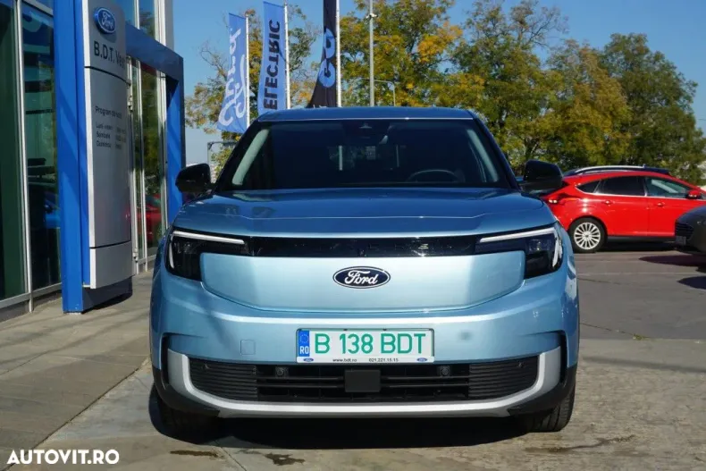 Ford Explorer din 2025 cu 6.900 km - oferta FOR186937 - foto 3