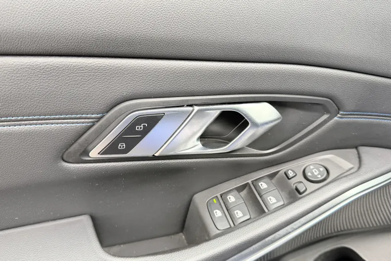 BMW Seria 3 din 2022 cu 59.202 km - oferta BMW186942 - foto 19