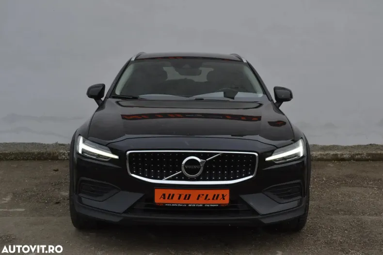 Volvo V60 din 2021 cu 143.237 km - oferta VOL186952 - foto 2
