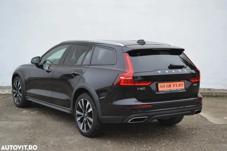 Volvo V60 din 2021 cu 143.237 km - oferta VOL186952 - foto 4