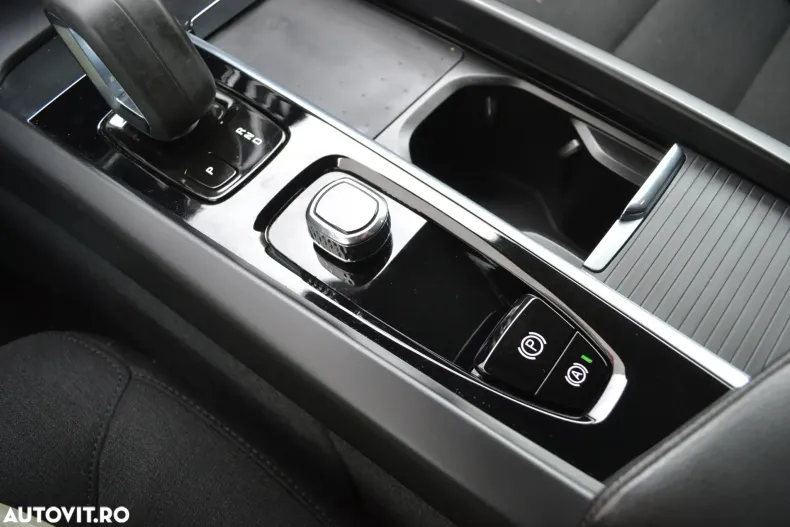 Volvo V60 din 2021 cu 143.237 km - oferta VOL186952 - foto 26