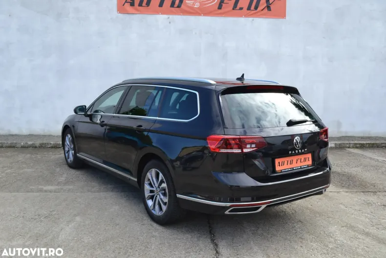 Volkswagen Passat din 2022 cu 128.743 km - oferta VOL186966 - foto 4
