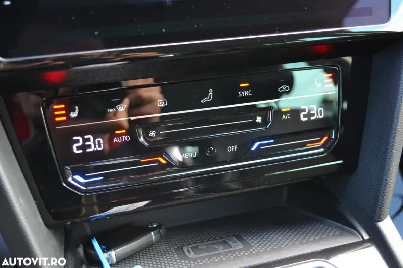 Volkswagen Passat din 2022 cu 128.743 km - oferta VOL186966 - foto 33