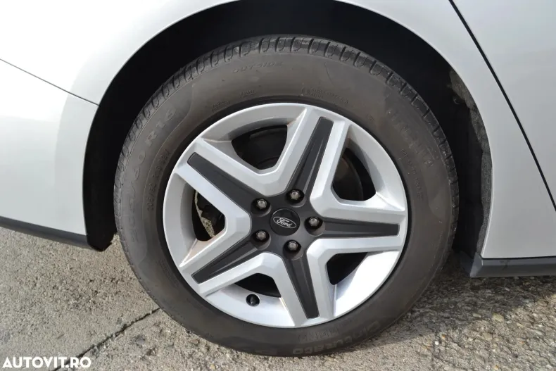 Ford Focus din 2022 cu 128.073 km - oferta FOR186970 - foto 34