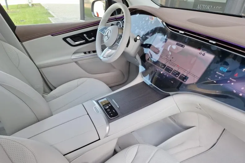 Mercedes-Benz EQE din 2024 cu 9.600 km - oferta MER186983 - foto 13