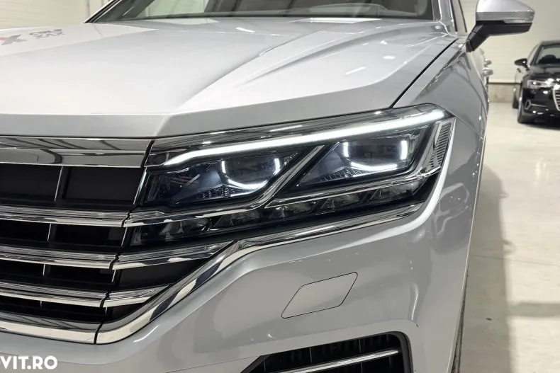 Volkswagen Touareg din 2021 cu 87.666 km - oferta VOL186989 - foto 17