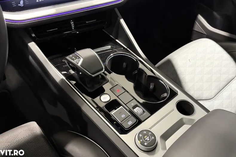 Volkswagen Touareg din 2021 cu 87.666 km - oferta VOL186989 - foto 20