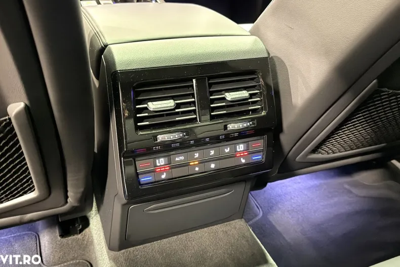 Volkswagen Touareg din 2021 cu 87.666 km - oferta VOL186989 - foto 28
