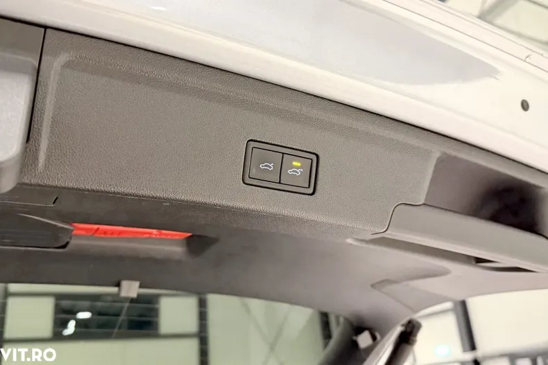 Volkswagen Touareg din 2021 cu 87.666 km - oferta VOL186989 - foto 39