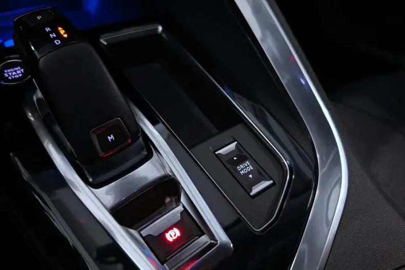 Peugeot 3008 din 2022 cu 77.724 km - oferta PEU186994 - foto 26