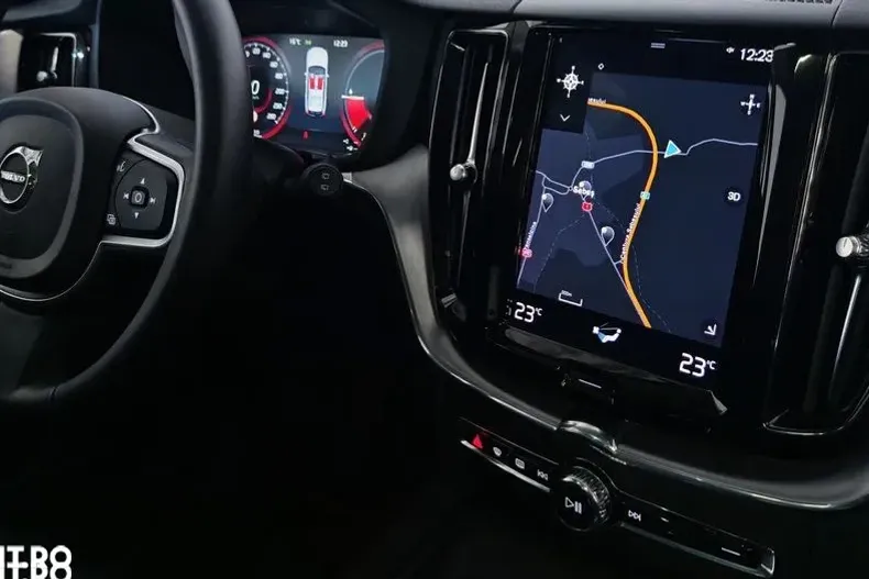 Volvo XC60 din 2020 cu 142.825 km - oferta VOL186996 - foto 6