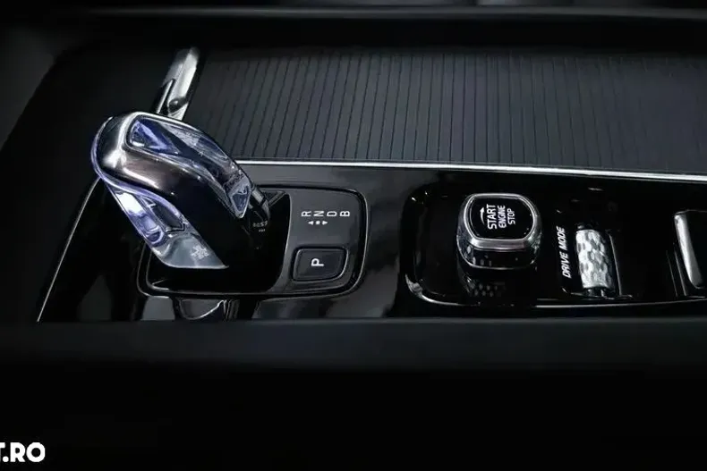 Volvo XC60 din 2020 cu 142.825 km - oferta VOL186996 - foto 14