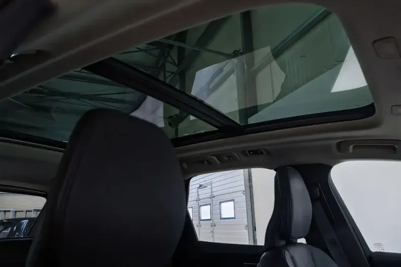 Volvo XC60 din 2020 cu 142.825 km - oferta VOL186996 - foto 18