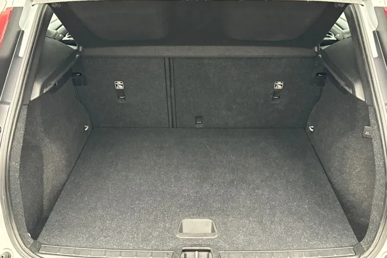 Volvo XC40 din 2020 cu 163.020 km - oferta VOL186999 - foto 26