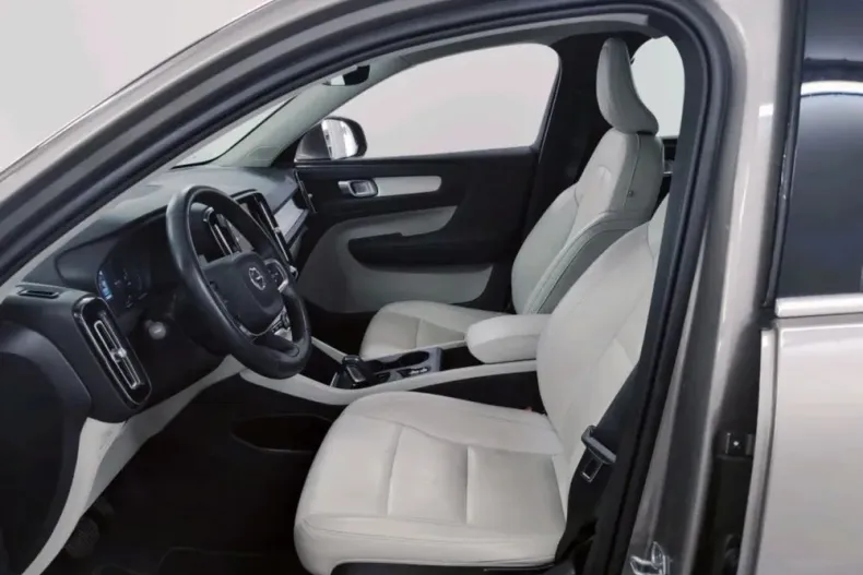 Volvo XC40 din 2021 cu 158.966 km - oferta VOL187003 - foto 6