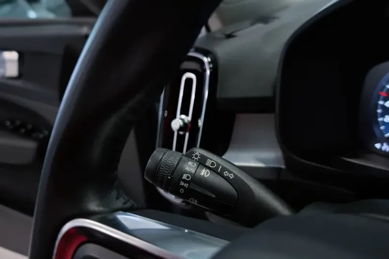 Volvo XC40 din 2022 cu 155.800 km - oferta VOL187004 - foto 13