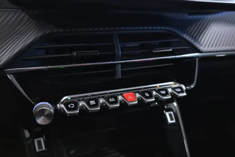 Peugeot 2008 din 2021 cu 138.644 km - oferta PEU187005 - foto 18