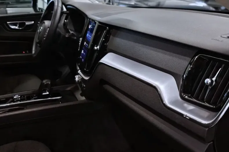 Volvo XC60 din 2021 cu 153.574 km - oferta VOL187006 - foto 8