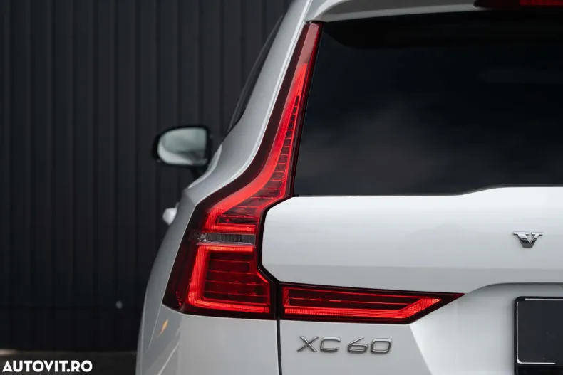 Volvo XC60 din 2023 cu 125.178 km - oferta VOL187013 - foto 12