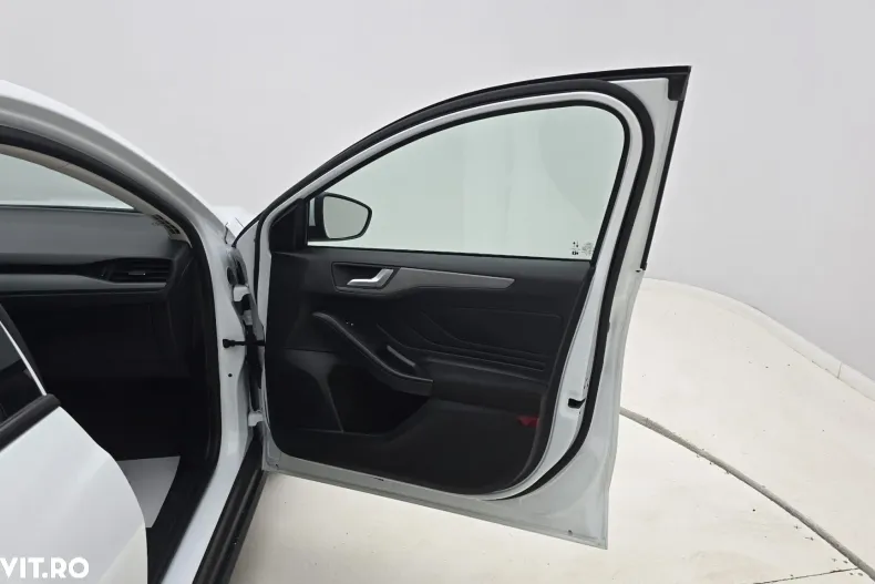 Ford Focus din 2022 cu 99.296 km - oferta FOR187017 - foto 16